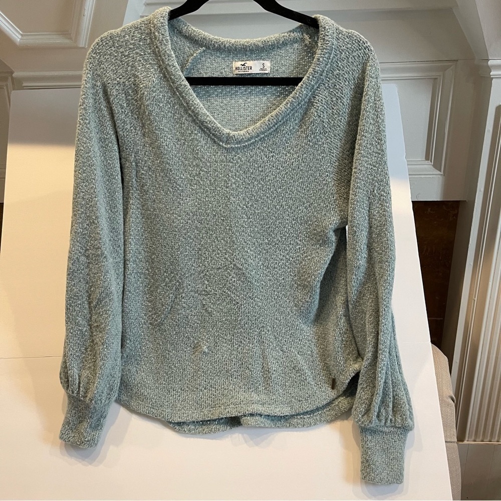 AE: HOLLISTER KNIT LONG SLEEVE SOFT SWEATER- GREEN - SIZE S